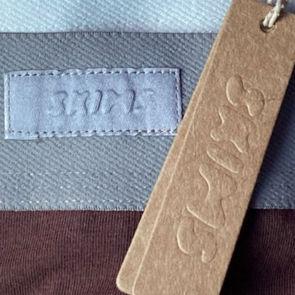 Comment Créer des Étiquettes Carton (Hand Tags) Personnalisées pour Votre Marque ?